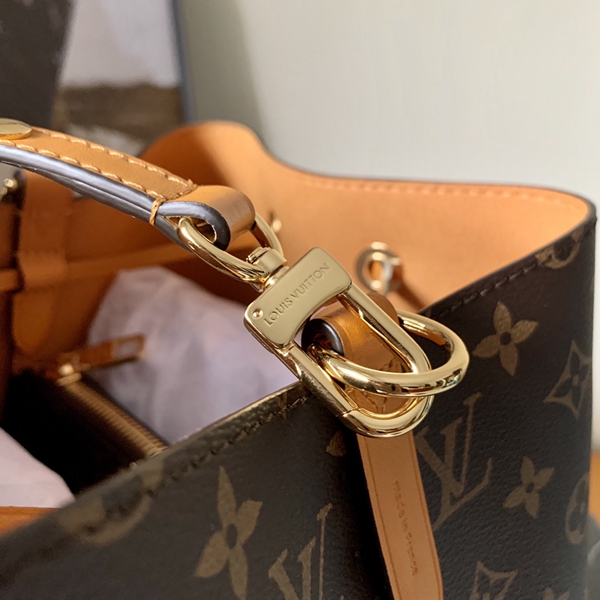 ルイヴィトンバッグ角部分ディテール